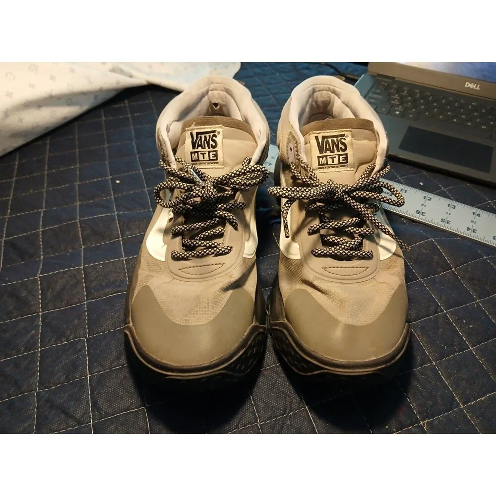 Vans MTE Trail Shoes Brown Tan Men’s 7.5 Women’s 9 Excellent Condition